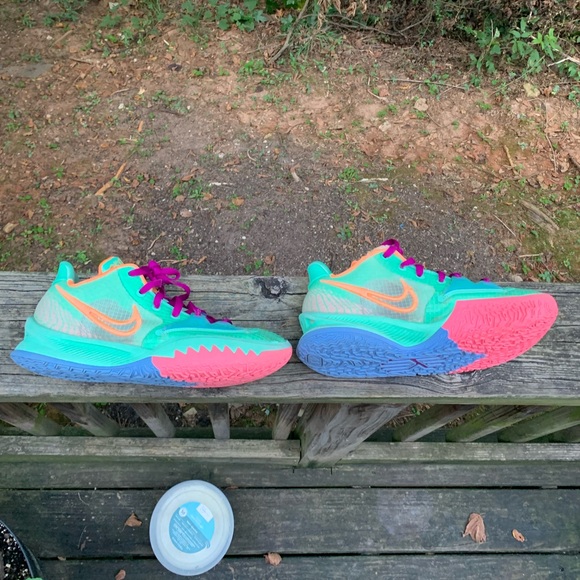 Nike Kyrie Low 4 “Keep Sue Fresh” Sz 8 (mens) - Picture 5 of 14